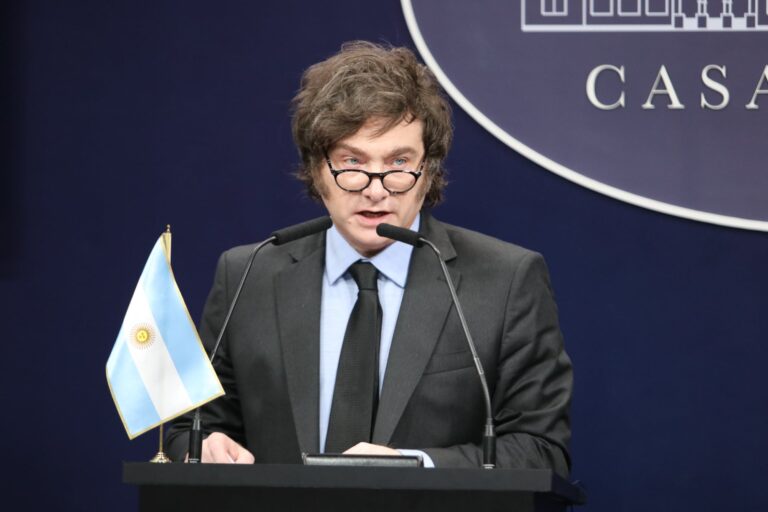 Otro ataque de Milei a una periodista de LA NACION