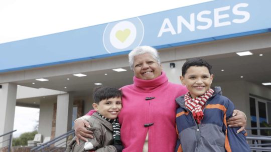 Calendario ANSES: qué prestaciones se cobran hoy 22 de abril 2025