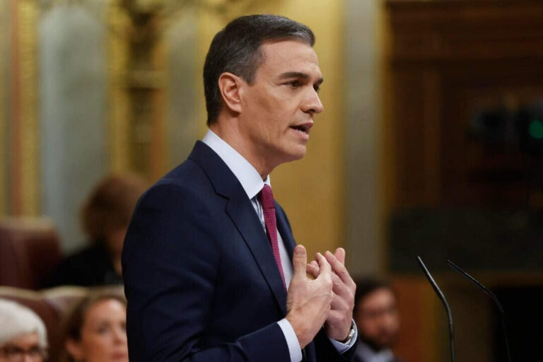 El comunista Pedro Sánchez cede ante Trump y aumentará el gasto en defensa