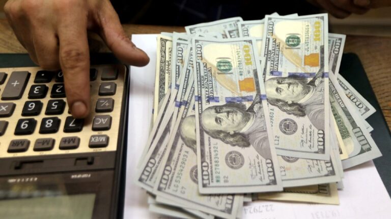 Dólar: a cuánto cotiza este lunes 21 de abril