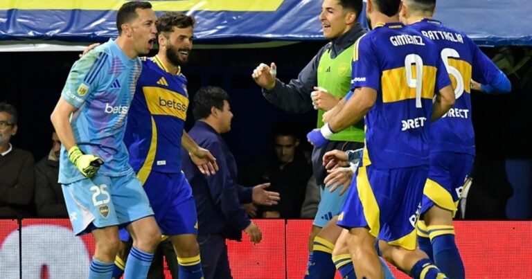 Boca a cuartos en un clima explosivo