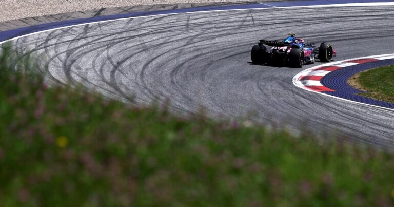 Casi pierde todo! Franco Colapinto hizo un semi trompo en su intento rápido final