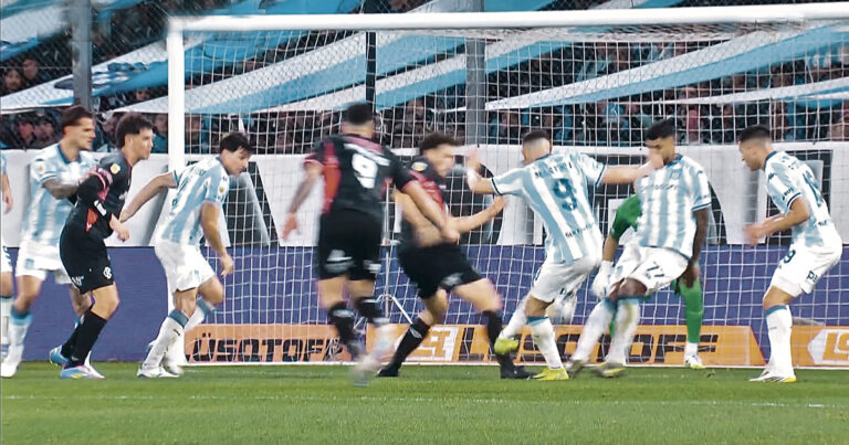 Increíble, pero penal: Maravilla la metió, pero antes hizo foul y Racing perdió en el descuento