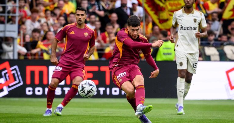 Matías Soulé terminó con molestias en su tobillo a pesar de su gol ante el Lens: qué dicen desde Italia