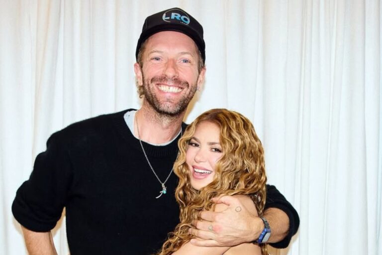 El sentido agradecimiento de Shakira a Chris Martin en pleno show en Los Ángeles: Gracias por intentar arreglarme
