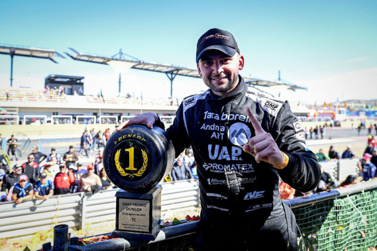 Formó su propio equipo y ganó en una alocada carrera del TC