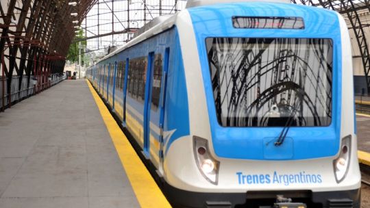 Día no laborable viernes 15 de agosto: cómo funcionan trenes, bancos y comercios