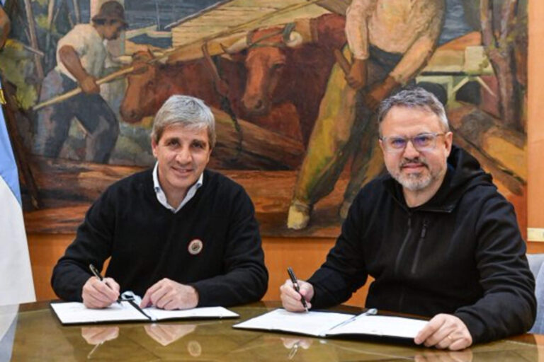 Valenzuela disolvió el Procrear y anunció un modelo privado para construir las casas