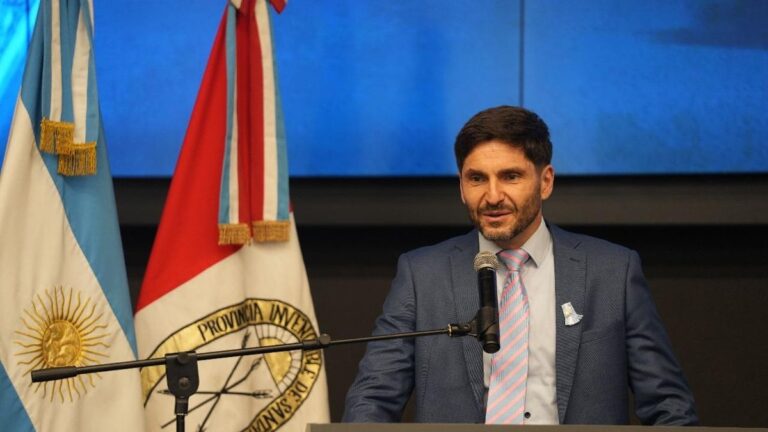 Maximiliano Pullaro presentó la segunda edición del Santa Fe Business Forum en la Bolsa de Cereales de Buenos Aires