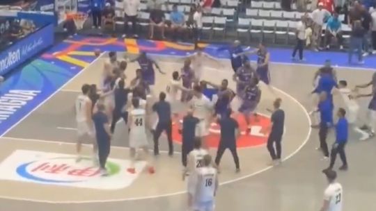 Escándalo en la AmeriCup: Argentina cayó ante República Dominicana y terminó en una pelea