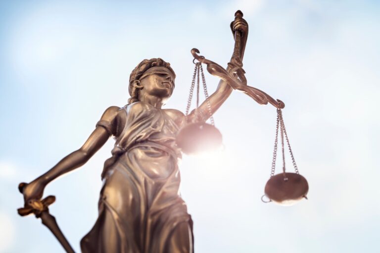 La Constitución llega a Comodoro Py