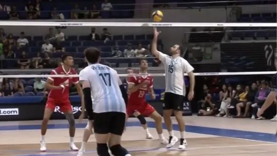 El «lujo» de Luciano De Cecco en el triunfo histórico de Argentina sobre Francia que se volvió viral