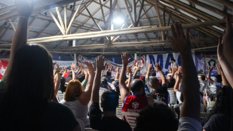 Asamblea en Madygraf: más de 300 trabajadores debatieron cómo enfrentar la reforma laboral de Milei y el FMI