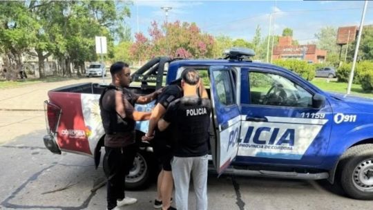 Encontraron el cuerpo de una mujer en un descampado de Villa María: hay un joven detenido