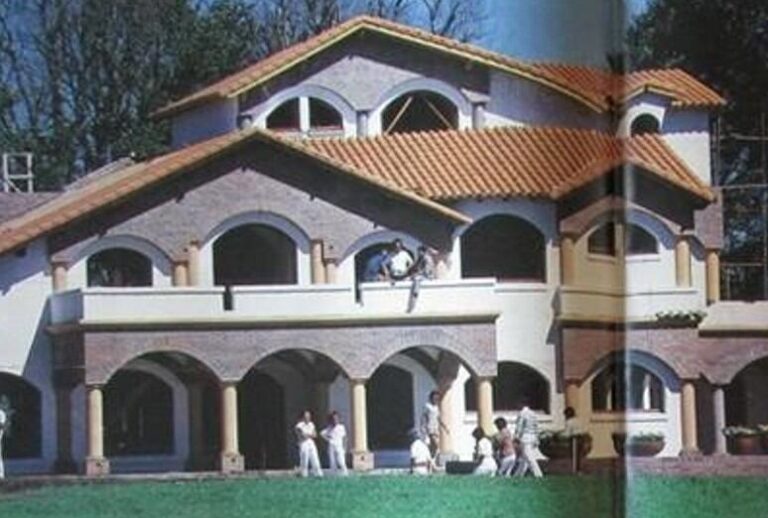 Tengo cuatro casas y ningún hogar. La tormentosa historia de Momentos, la estancia de Julio Iglesias en General Madariaga