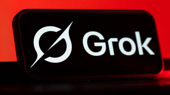 La red social X anunció medidas para impedir que su IA, Grok, genere imágenes falsas de carácter sexual
